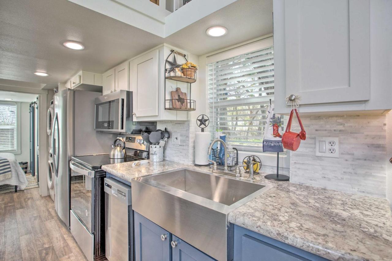 Cozy Mckinney Tiny Home With Porch And Fire Pit! Exterior photo